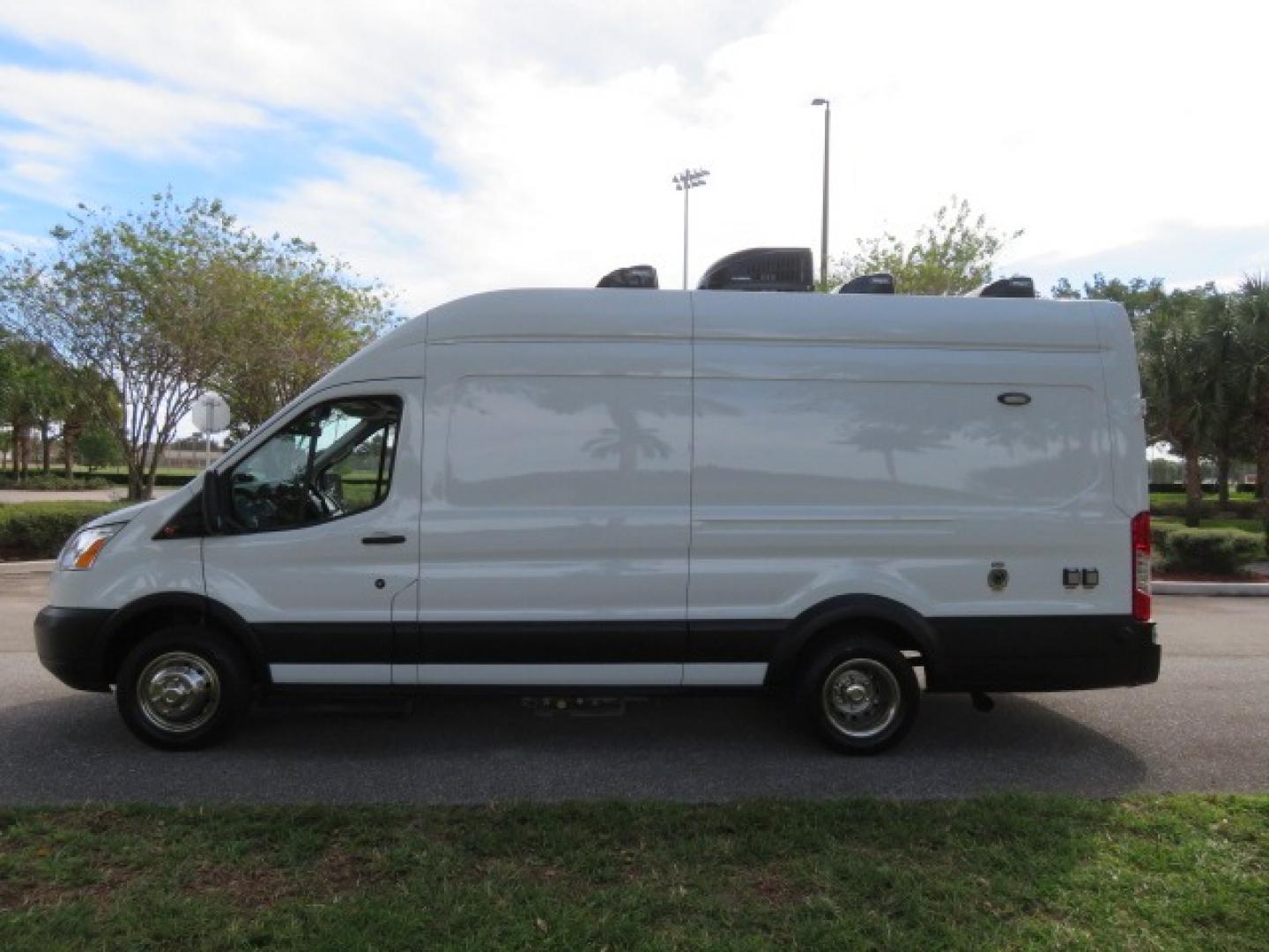 2019 White /Gray Ford Transit (1FTRS4XG0KK) , located at 4301 Oak Circle #19, Boca Raton, FL, 33431, (954) 561-2499, 26.388861, -80.084038 - 2019 Ford Transit T350 High Roof Extended Commercial Dog Grooming Van Wag-n-tails Dyna Groom Conversion fully equipped with everything you need to start your dog grooming business or add to your fleet. Mobile Dog Grooming Van Mobile Grooming Vehicle. Wag-N-Tails Conversion. This van is fully loaded - Photo#12